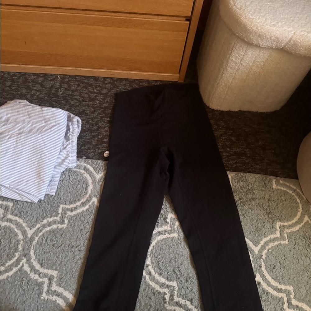 LULULEMON wunder under size 4 BLACK